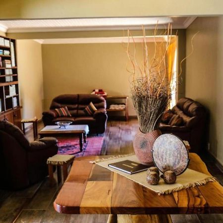 Pheasant'S Rest Hotel Newcastle Bagian luar foto