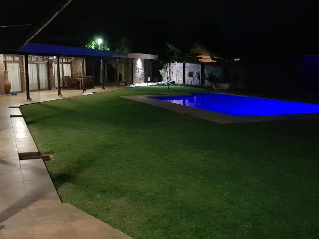 Pheasant'S Rest Hotel Newcastle Bagian luar foto