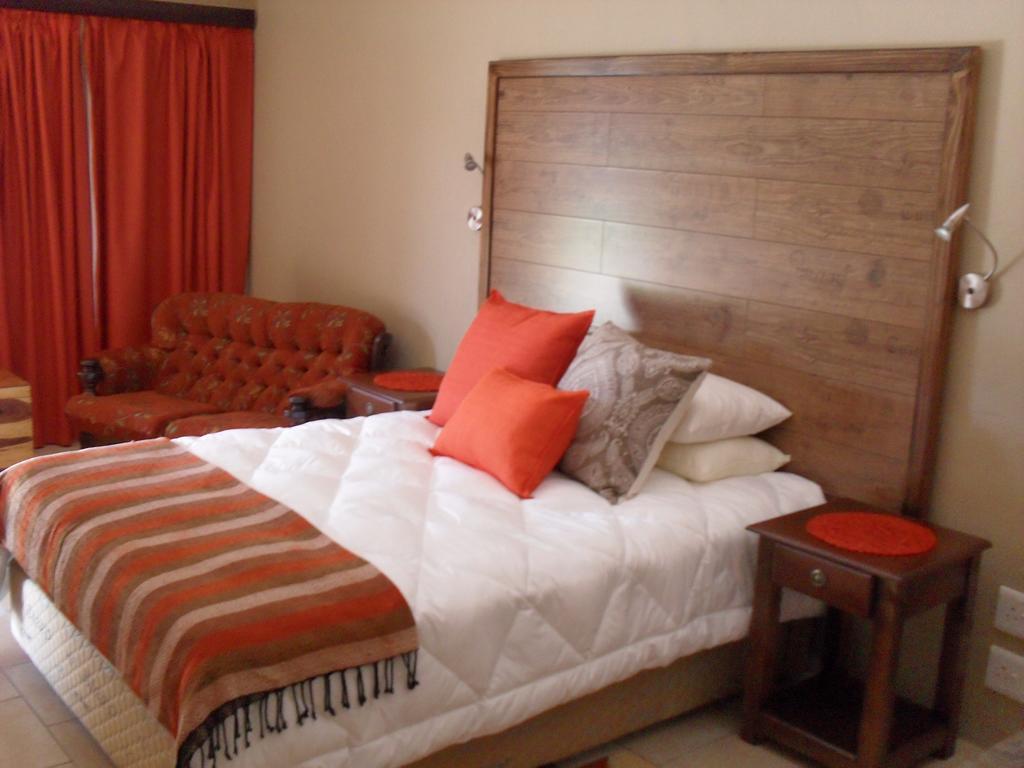 Pheasant'S Rest Hotel Newcastle Bagian luar foto