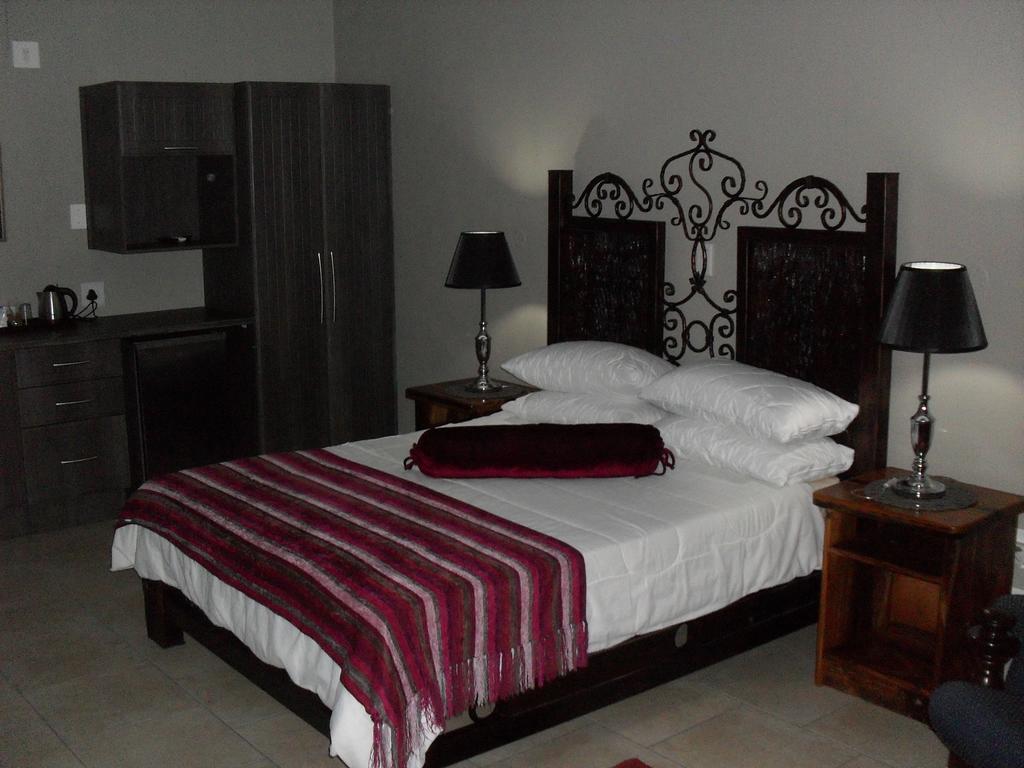 Pheasant'S Rest Hotel Newcastle Bagian luar foto
