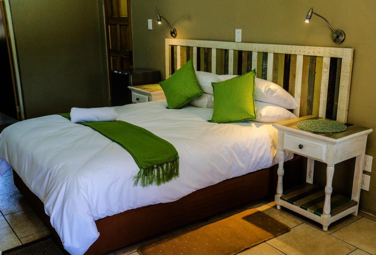 Pheasant'S Rest Hotel Newcastle Bagian luar foto