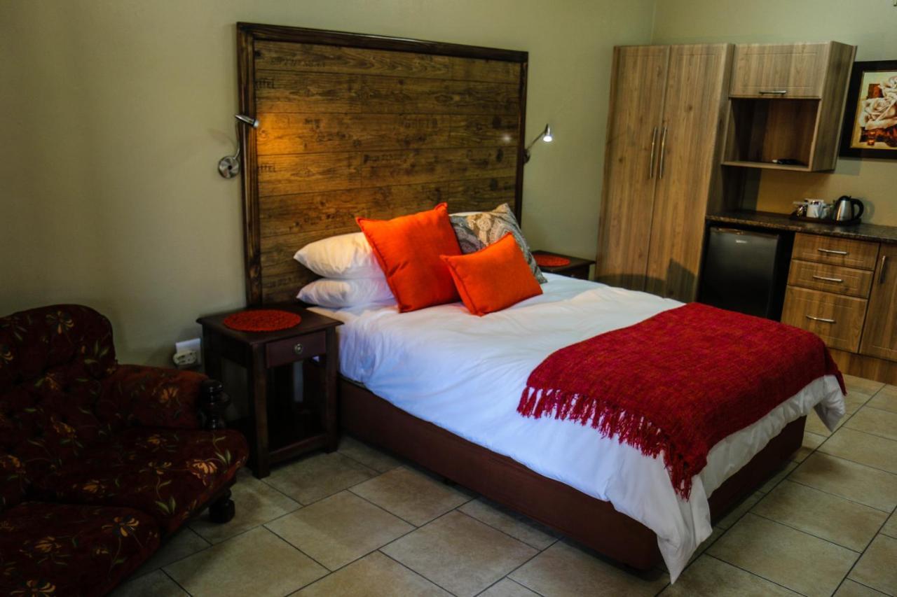 Pheasant'S Rest Hotel Newcastle Bagian luar foto